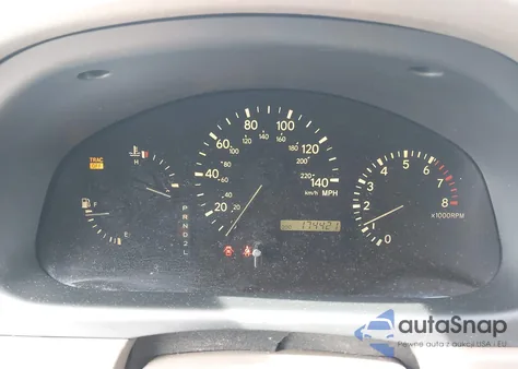 2001 Lexus Rx 300 z USA, uszkodzony, nr VIN JTJGF10U710088257